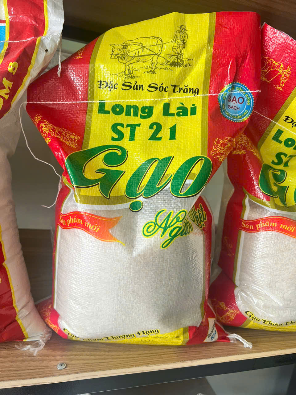 Tác động trực tiếp của độ ẩm môi trường đến hạt gạo